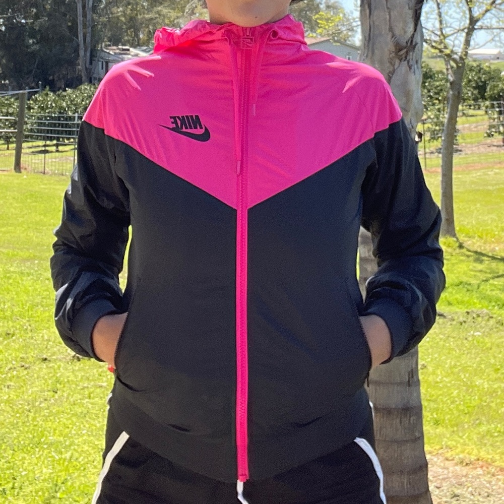 Nike windbreaker